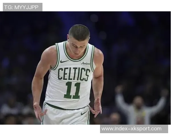 A西蒙斯：18中10得27分展现投篮自信球队支持是我成功的关键